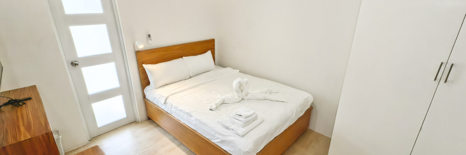 Consuelo Suites - Bedroom view 2